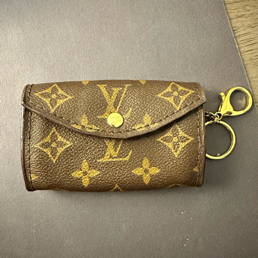 Louis Vuitton Brown and Gold Monogram Key Holder